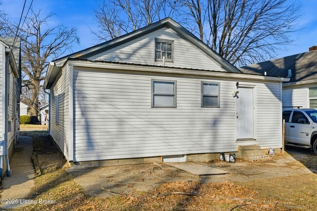 Building Photo - 924 Burton Ave