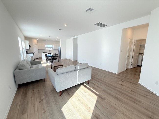 Building Photo - 224 Canley Lp