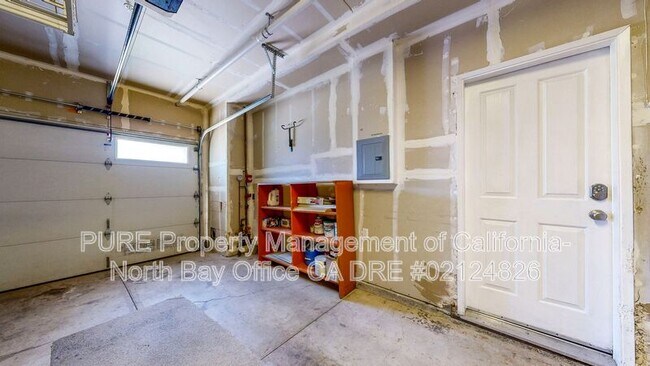 Building Photo - 7 Flemings Ct