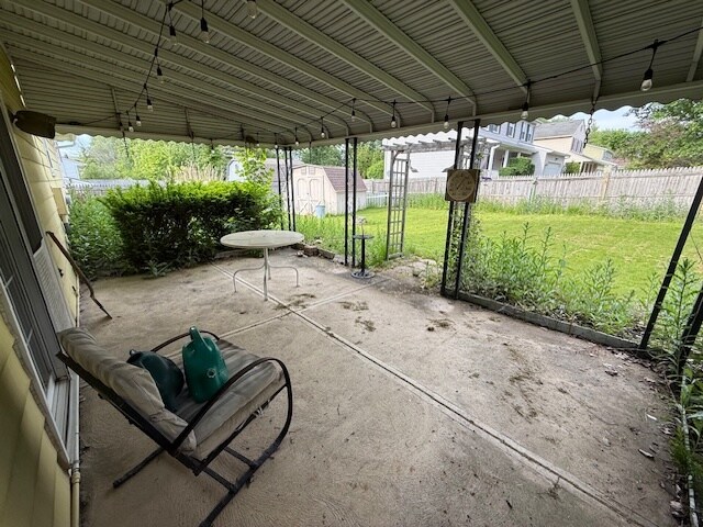 Building Photo - 465 Calverton Pl