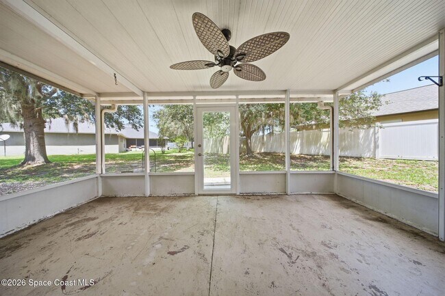 Building Photo - 1116 Myrtle Lake View Dr