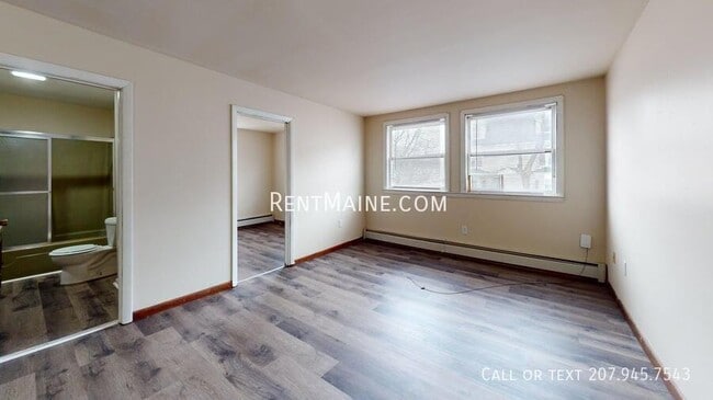 Building Photo - 47 Sanford St