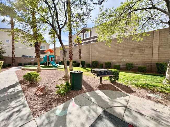 Building Photo - DOWNSTAIRS CONDO | GATED COMMUNITY | CENTENNIAL HILLS | UPDATED 3 BEDROOM