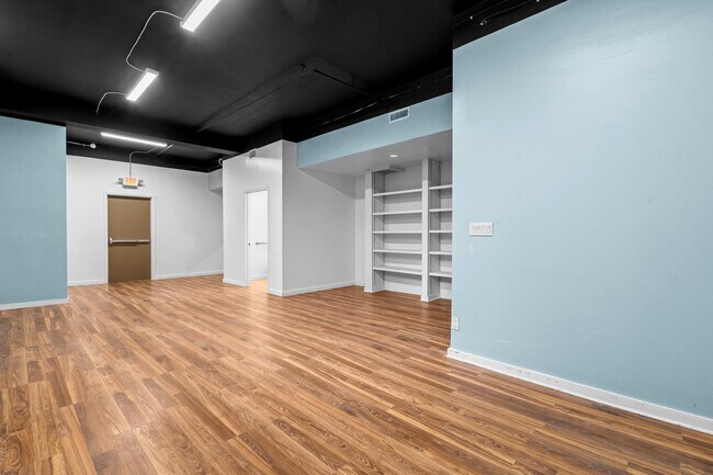 Building Photo - 104 Brown St