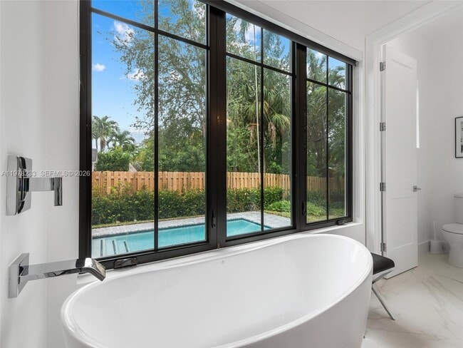 Building Photo - 1484 SW 32nd St