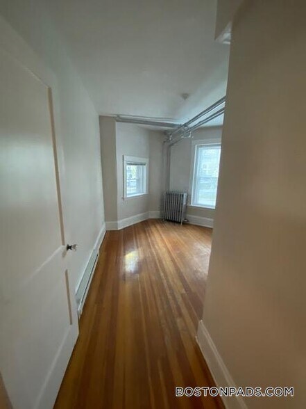 Building Photo - 1725 Commonwealth Ave