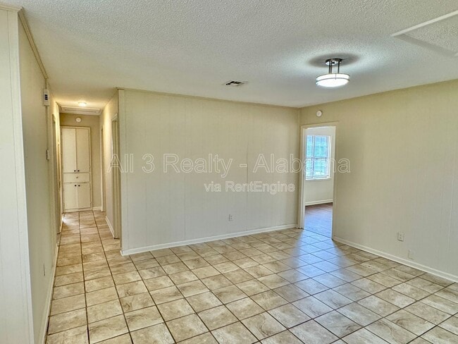 Building Photo - 6332 Pinebrook Dr