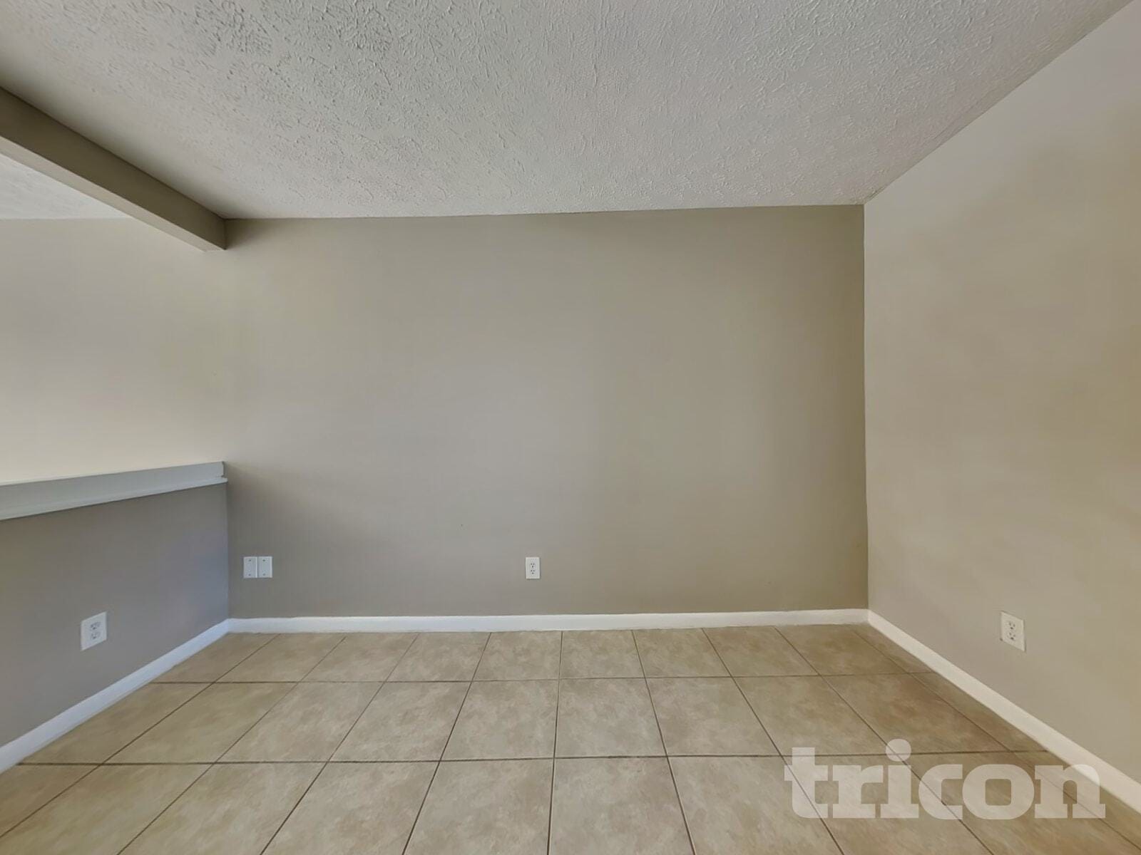 Building Photo - 1422 Mistyglen Ln