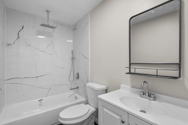 Building Photo - 2532 E Fayette St