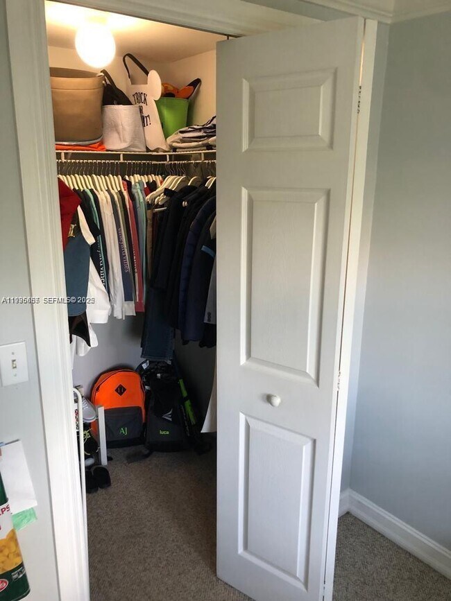 Building Photo - 101 Sidonia Ave