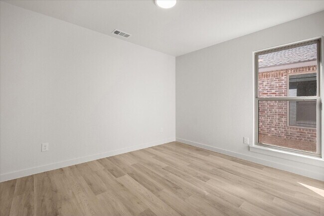 Building Photo - Beautiful New Build Home in Cypress Ranch!