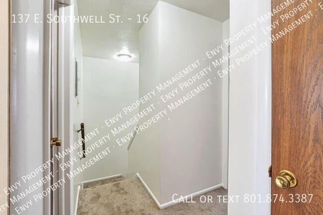 Building Photo - 137 E Southwell St