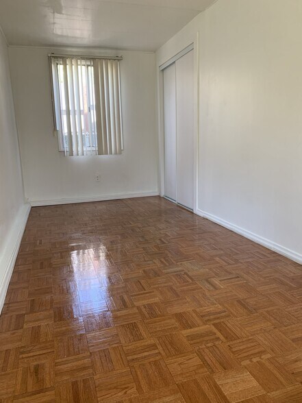 Building Photo - 3847 Brunswick Ave