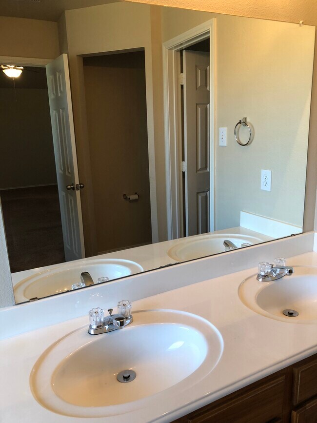 Building Photo - 9187 Gaspard Ct