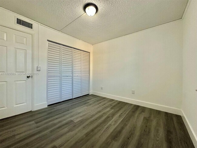 Building Photo - 8311 SW 142nd Ave