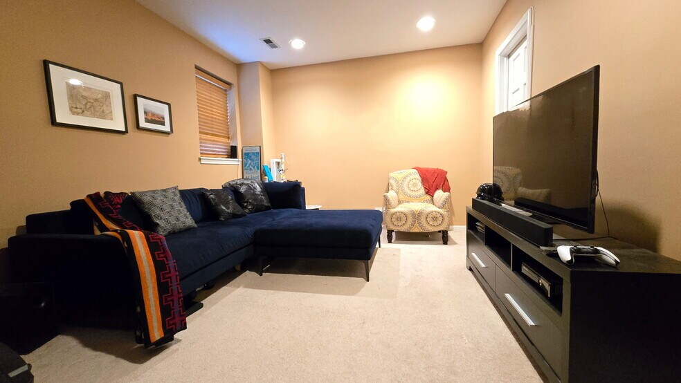 Family Room - 1733 W Crystal St