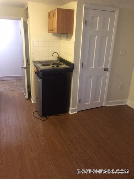 Building Photo - 49 S Huntington Ave