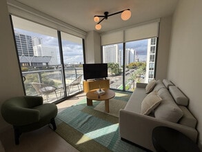 Building Photo - 11 NE 6th St