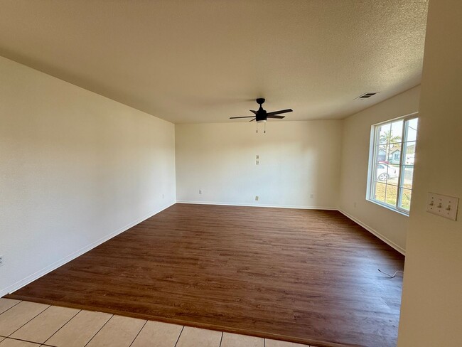Building Photo - Newly Renovated 4-Bedroom, 2-Bathroom Home...