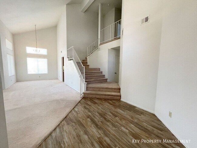 Building Photo - 420 Crater Ct