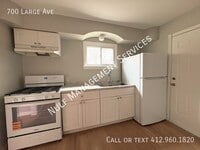 Building Photo - 700 Large Ave