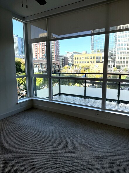 Building Photo - 325 7th Ave