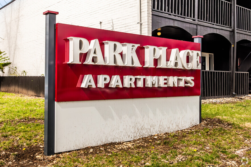 Primary Photo - Park Place Apartments