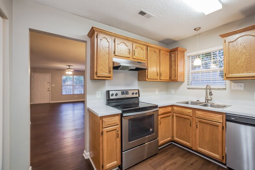 Building Photo - 1069 Park Meadow Dr