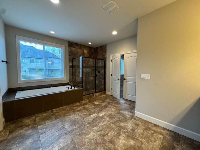 Building Photo - FOR RENT UNFURNISHED: Beautifully maintained 2015 Noyes-built home, 5 bed, 3 bath, 2 car garage w...