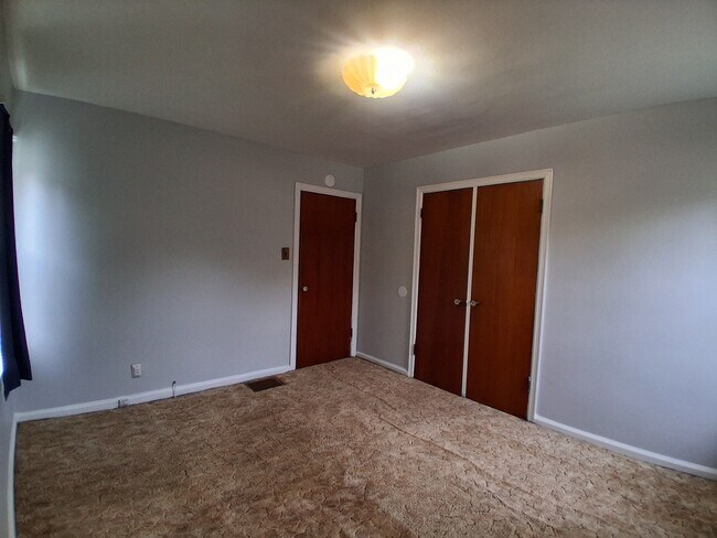 Building Photo - 928 N Griffin St