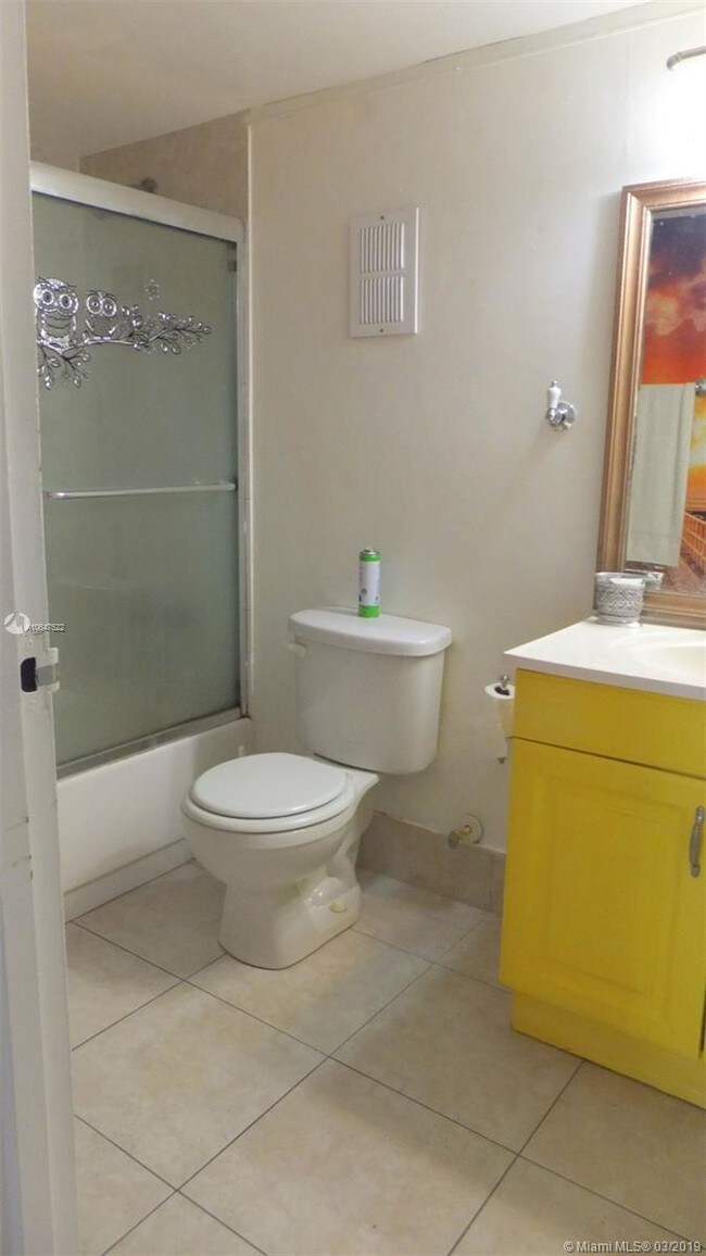 Building Photo - 16950 W Dixie Hwy