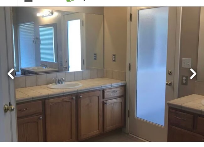 Building Photo - 1527 Orange St