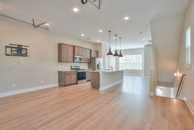 Building Photo - 175 Stonecrest Dr