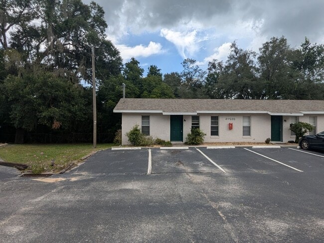 Building Photo - 1 bed/1 bath $1,000/month in Dade City!