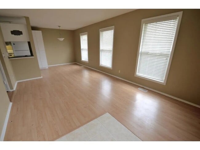 Primary Photo - 7237 Brunswick Ave N