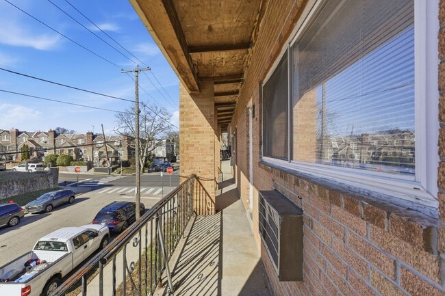 Building Photo - Fernrock Apartments