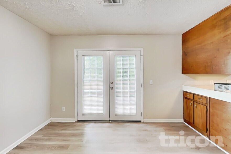 Building Photo - 2224 Clinchfield Ct