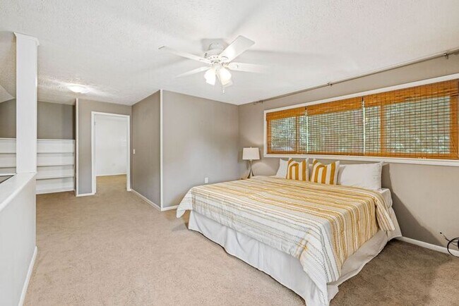 Building Photo - Sweet Warfleigh Home 3 Bedroom 2.5 bath Motivated To Rent!