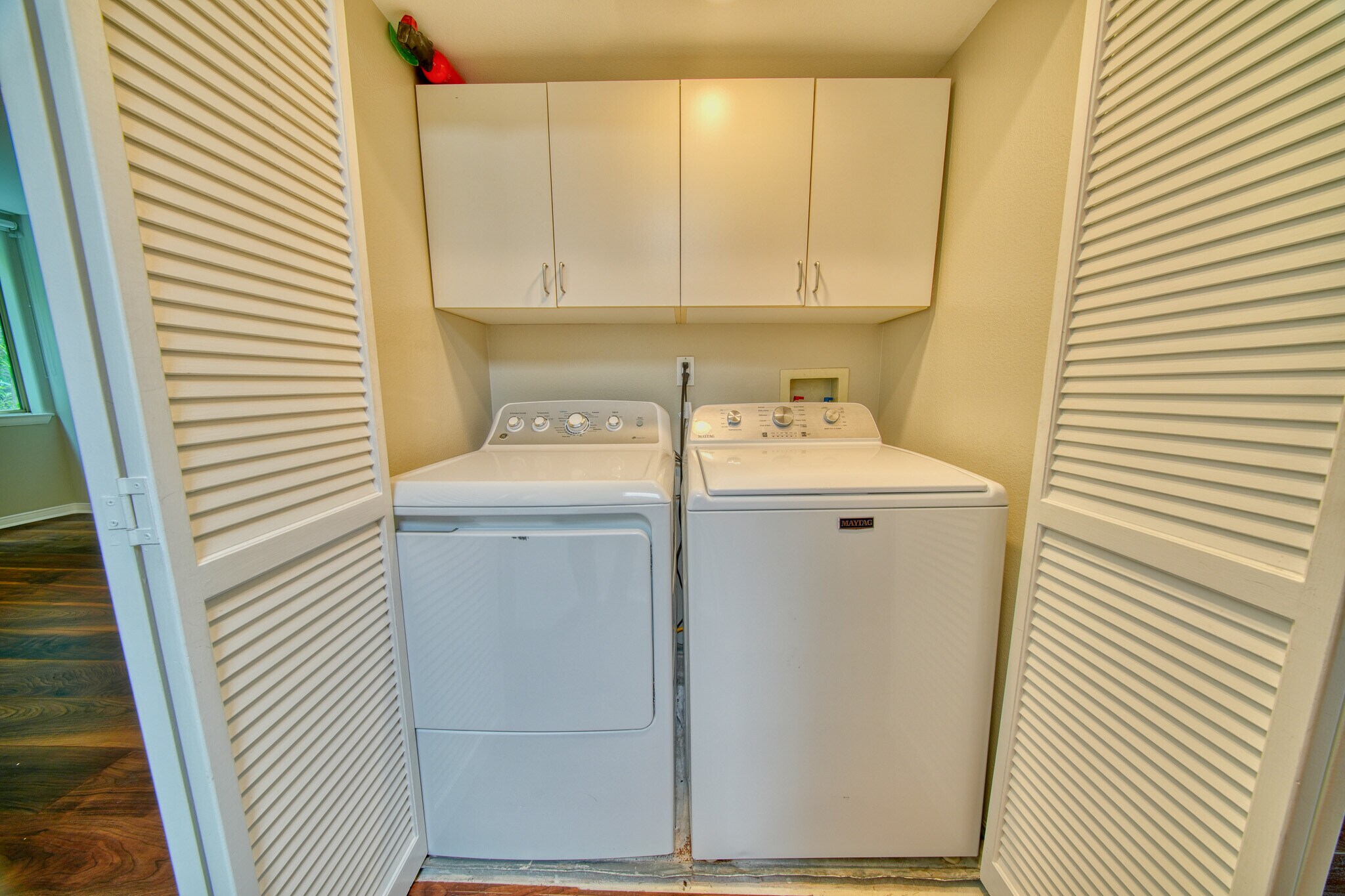 Building Photo - 14101 Dickens St