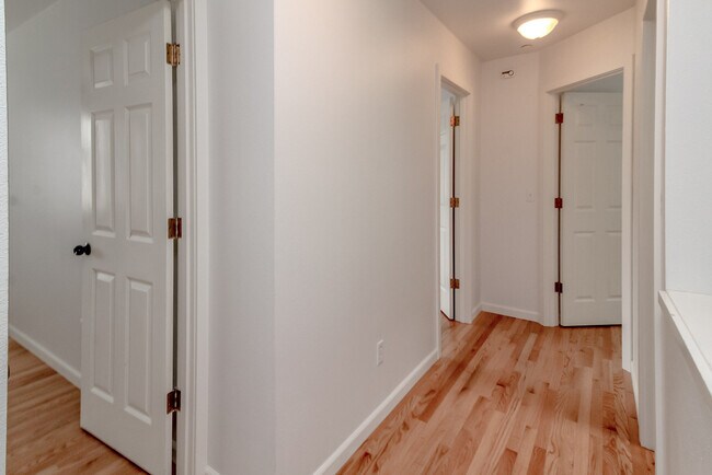 Building Photo - 1485 Bobs Hollow Ln