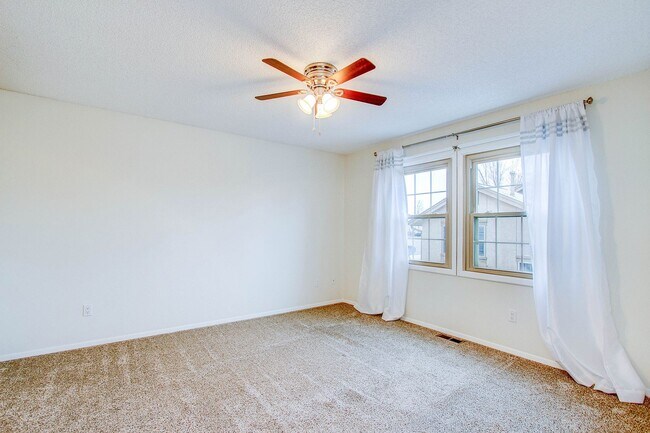 Building Photo - 6139 Little Pine Cir