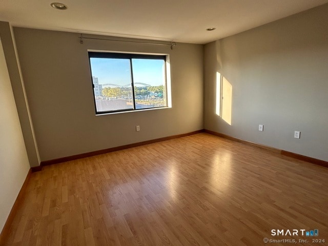 Building Photo - 111 deKoven Drive