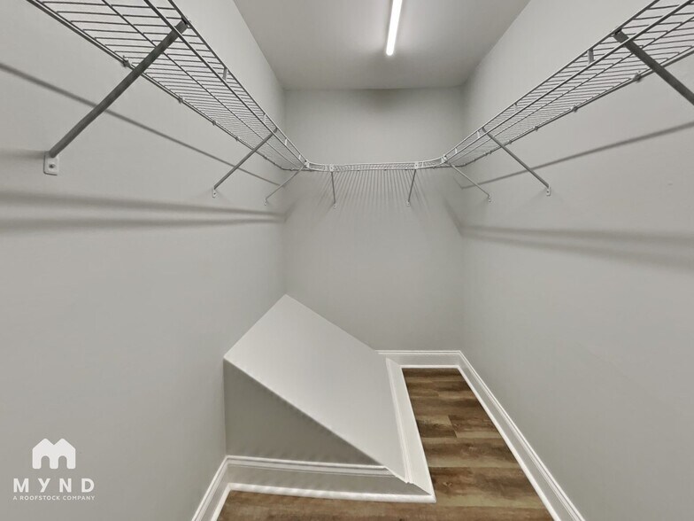 Building Photo - 1425 Taylor Farm Rd