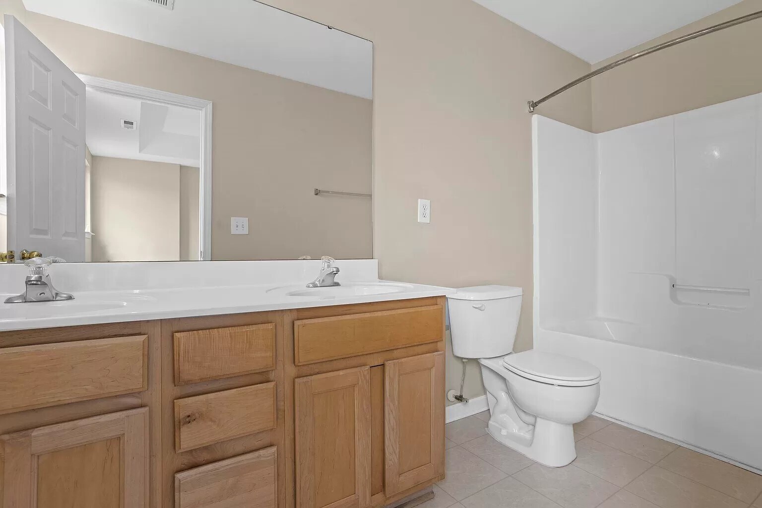 Building Photo - 107 Sylvan Oak Way