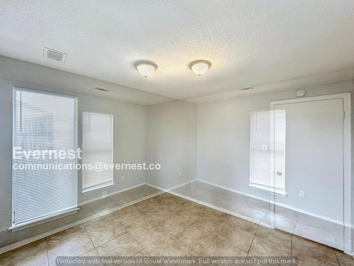 Building Photo - 6220 Forestgate Rd