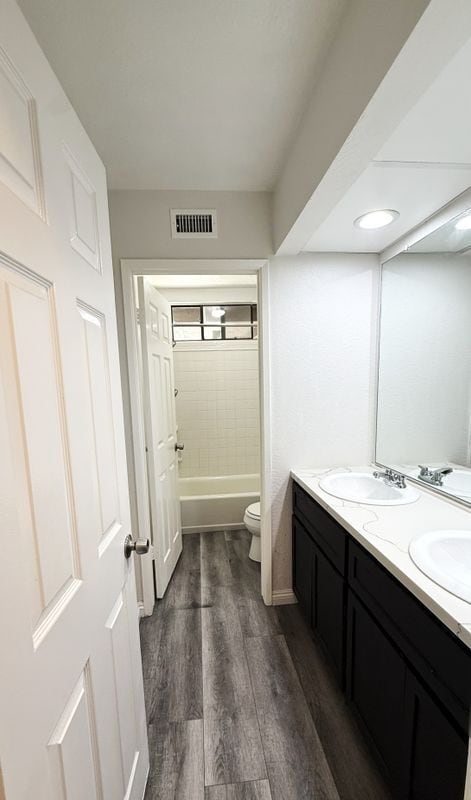 Building Photo - 23680 Redbark Dr