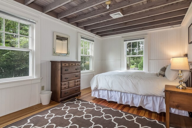 Building Photo - 15 Willard Ave