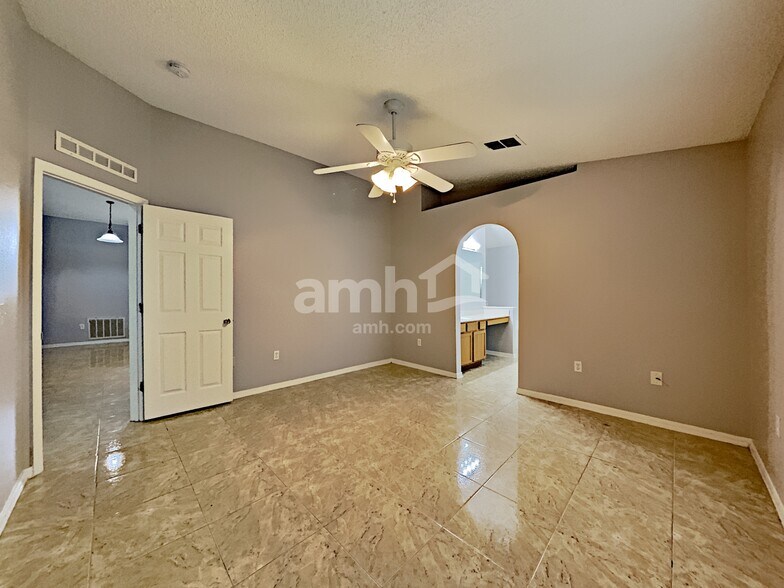 Building Photo - 16918 Corner Hill Ct