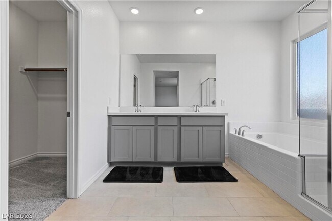 Building Photo - 3546 Luciana Gln Ave