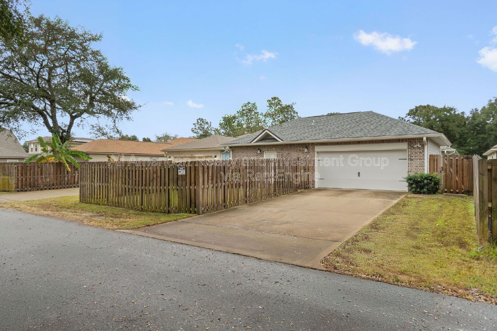 Building Photo - 33 8th Ave